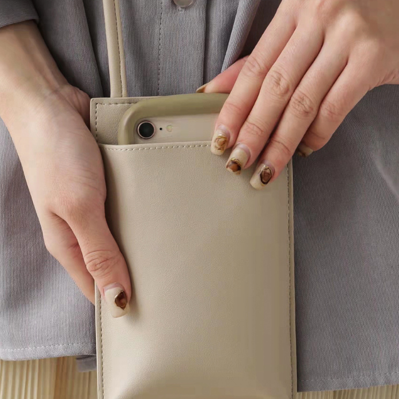オープンポケットリアルレザースマホショルダー【その他のタイプ、外ポケット付き】 - スマホショルダー専門通販【Smashol(スマショル)】