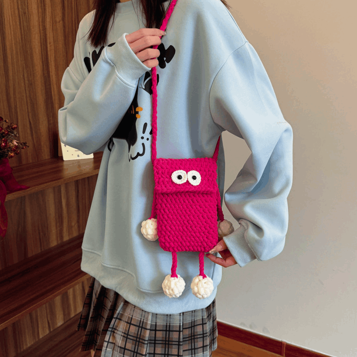 フラップデザインニットモンスタースマホサコッシュ【その他のタイプ】