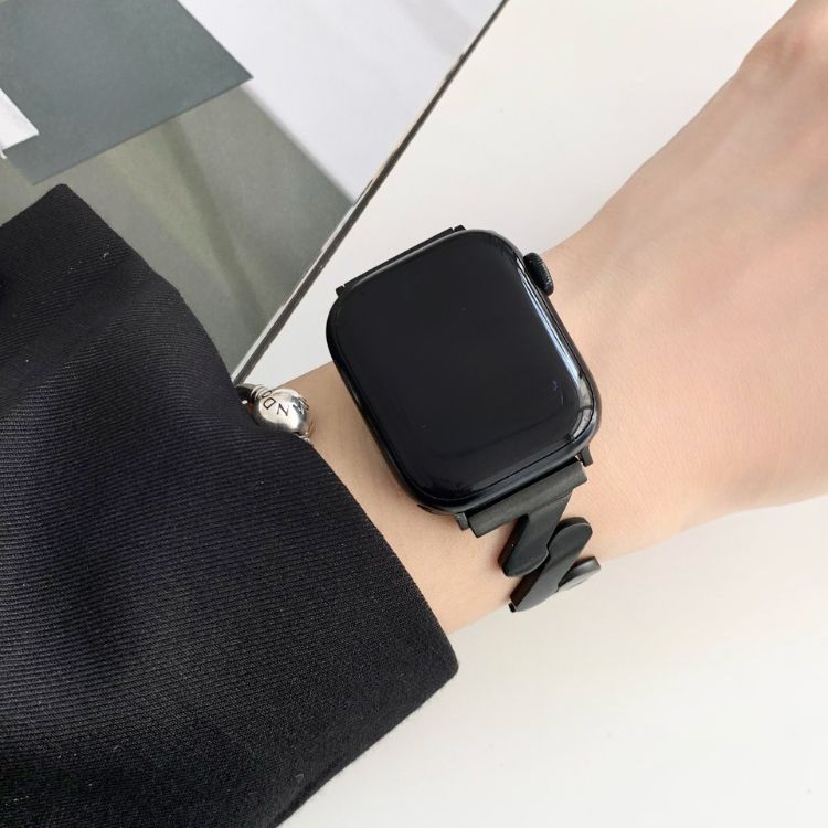 【優美に揺れる】ウェーブデザインメタルアップルウォッチバンド【Apple Watch】