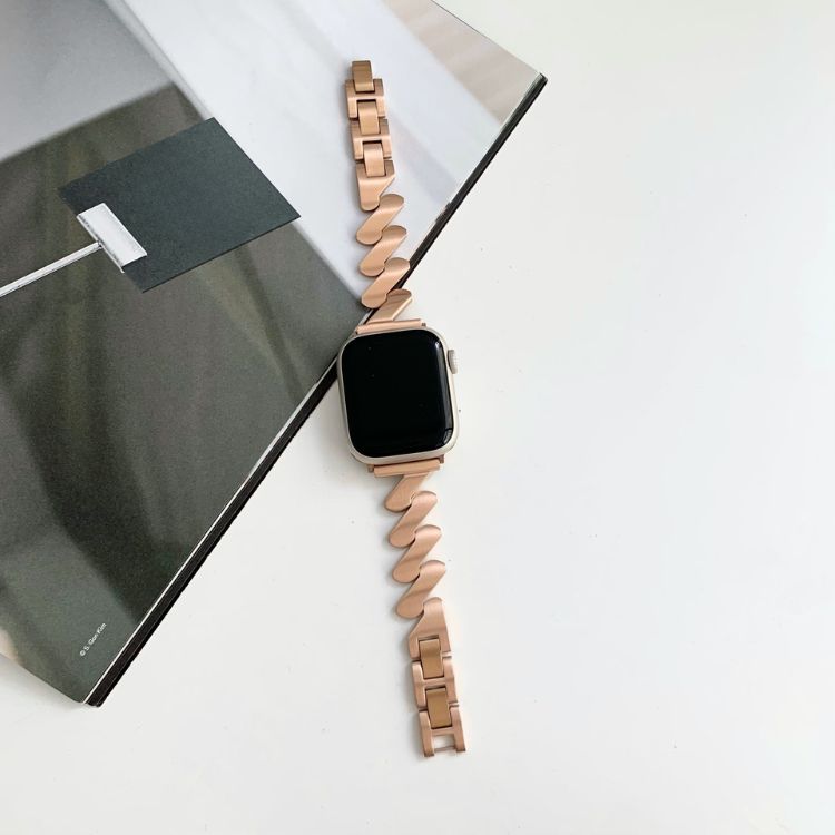 【優美に揺れる】ウェーブデザインメタルアップルウォッチバンド【Apple Watch】