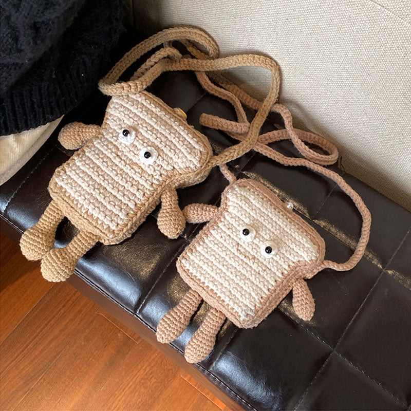 【ほっこりかわいい】トーストモンスター編み込みニットスマホサコッシュ【その他のタイプ】