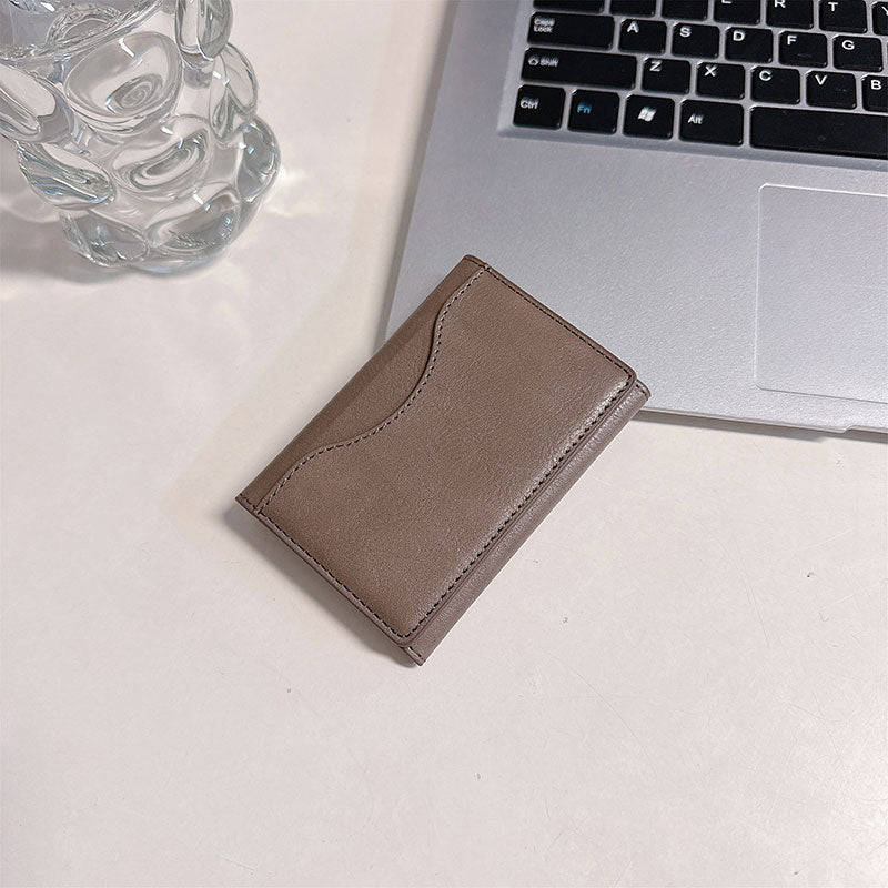 【上品シンプルな全7色】三つ折りレザーMagSafeカードケース【スマホカードケース】
