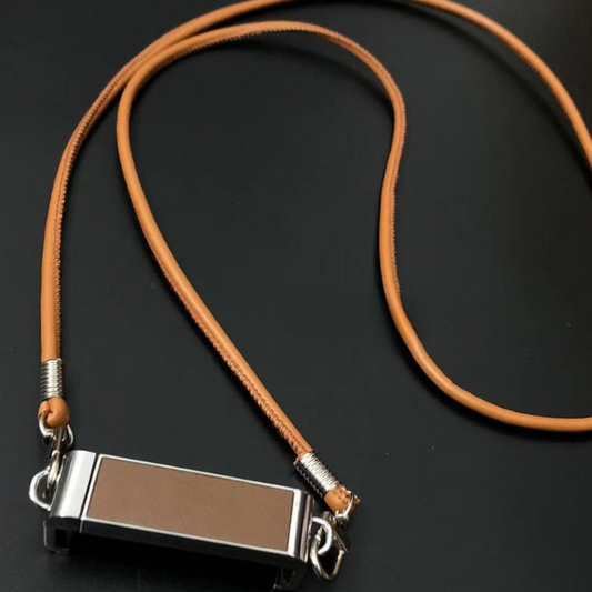 シンプルレザースマホショルダー