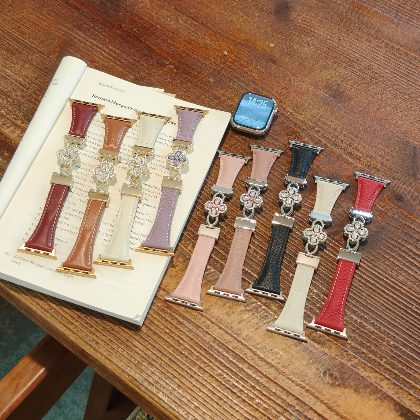 【手元を華やかに】クローバージュエリーバンド【Apple Watch】