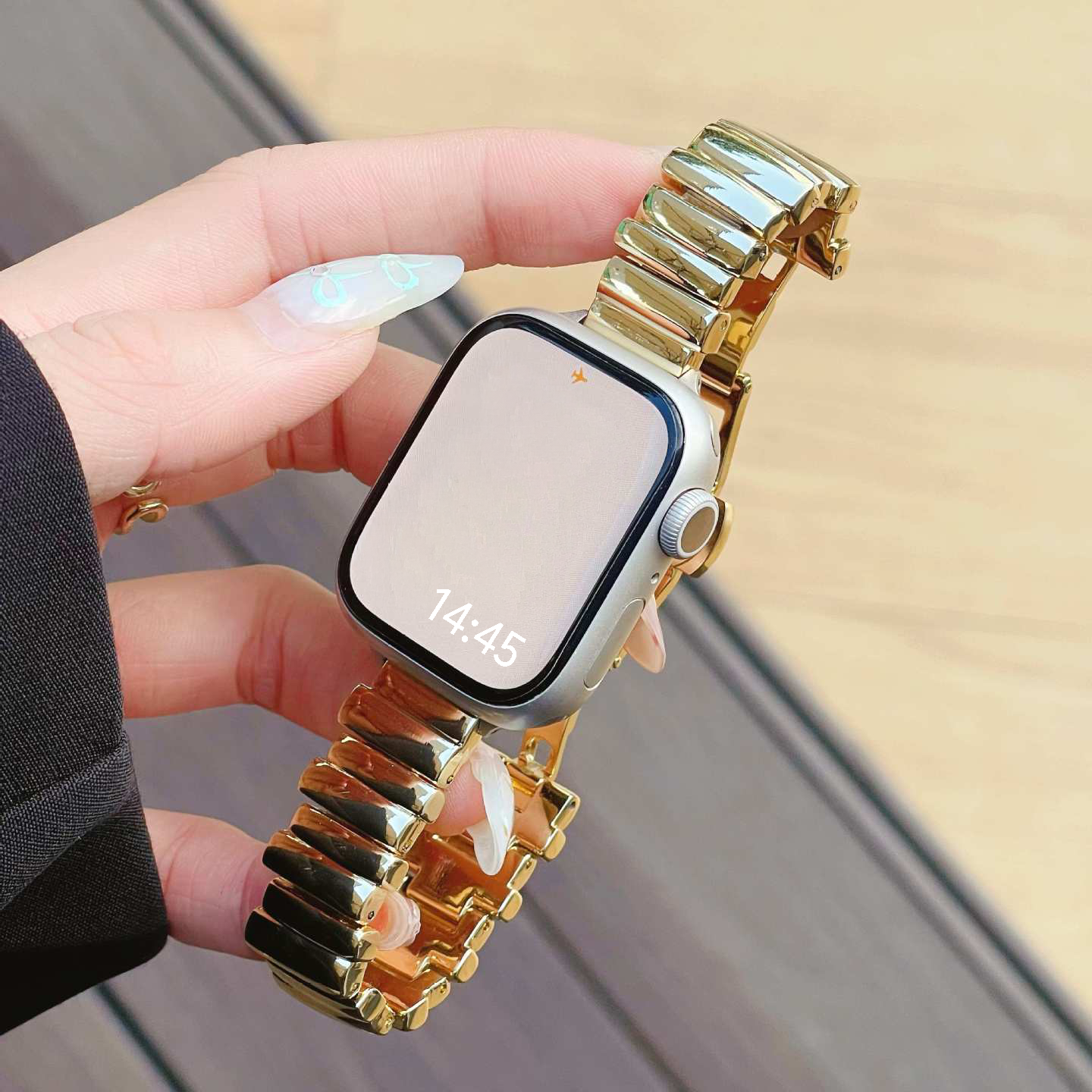 【ブレスレットのような存在感】ニュアンスメタルバンド【Apple Watch】
