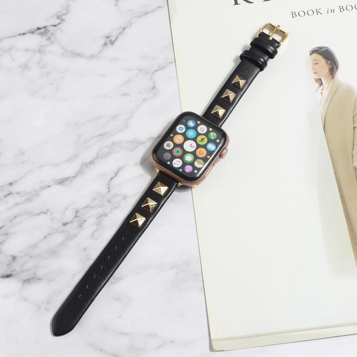 【スタッズが輝く】モードレザーアップルウォッチバンド【Apple Watch】