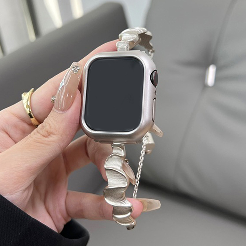 【スタイリッシュに魅せる】ウェーブメタルアップルウォッチバンド【Apple Watch】