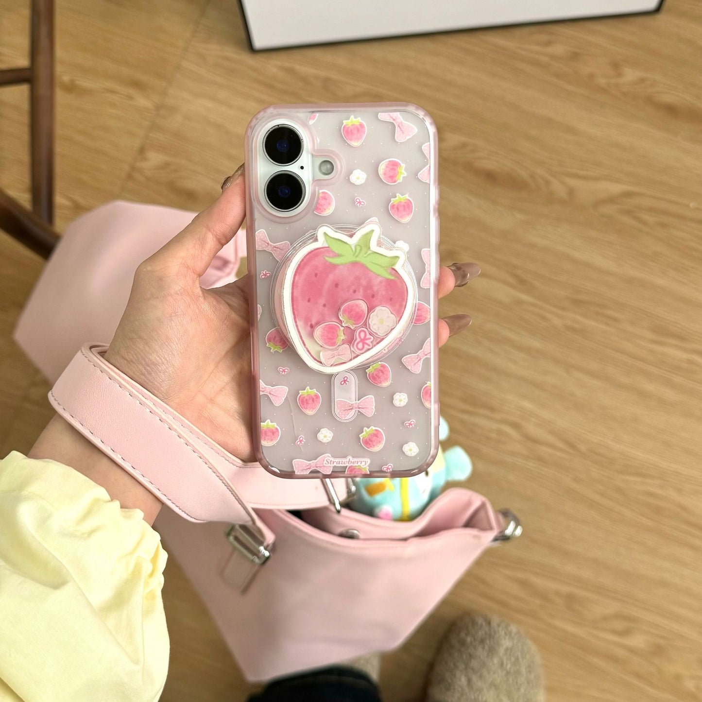 ストロベリーMagSafeスマホケース【iPhone】