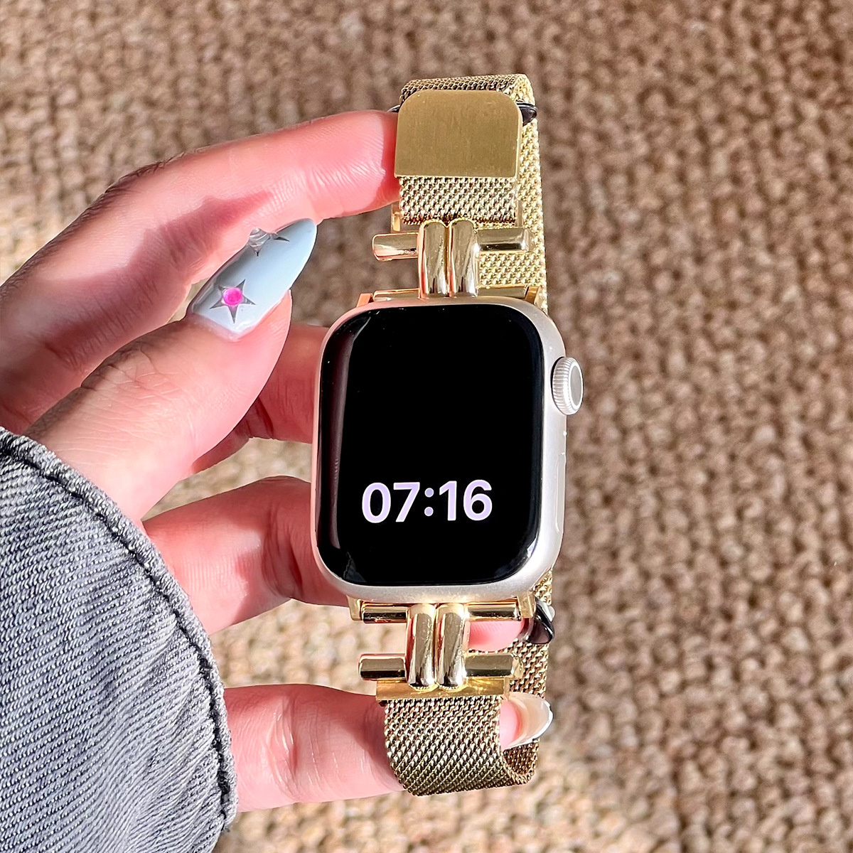 【シンプル上品】マグネットメッシュバンド【Apple Watch】