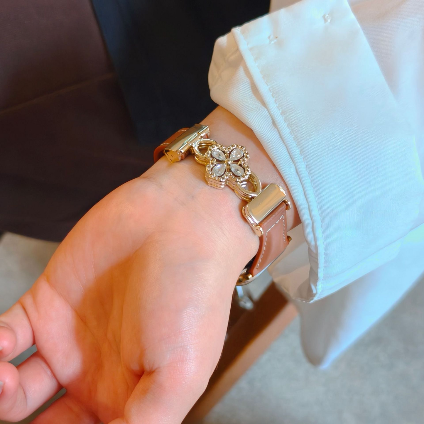 【手元を華やかに】クローバージュエリーバンド【Apple Watch】
