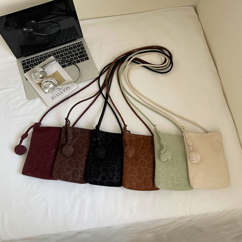 【大人の余裕】くすみレオパードスマホショルダーバッグ【その他のタイプ】