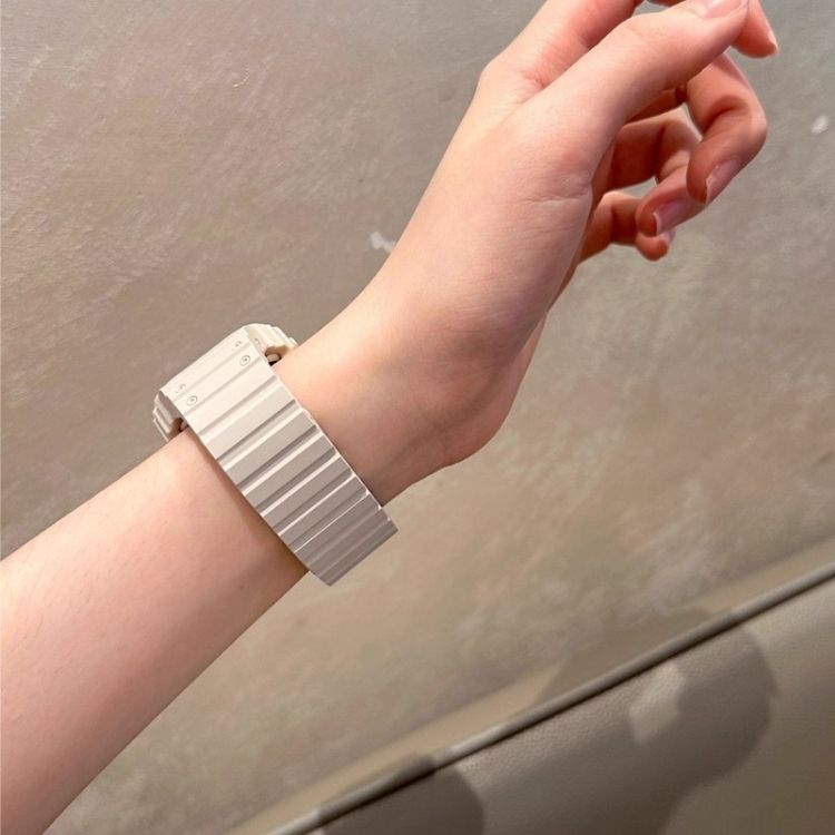 【全3色】マグネットシリコンアップルウォッチバンド【Apple Watch】