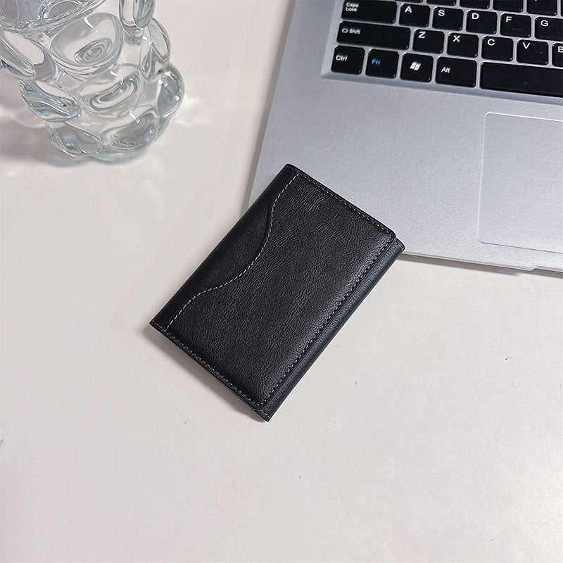 【上品シンプルな全7色】三つ折りレザーMagSafeカードケース【スマホカードケース】